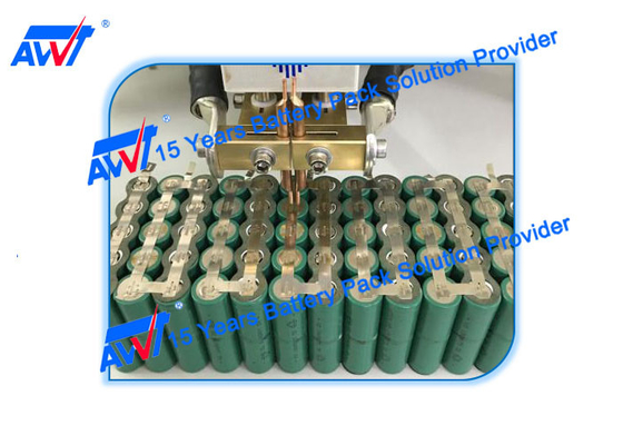এইচডি -2119 যথার্থ স্পট ওয়েলডার 18650 32650 / 380V 5000A বৈদ্যুতিন সংকেতের মেরু বদল স্পট ওয়েল্ডার